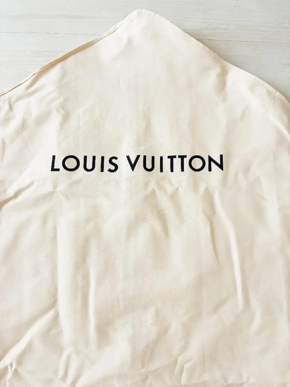 Authentic Louis Vuitton Cream Gusseted Garment Bag Cover 47.5”x23” Very Clean